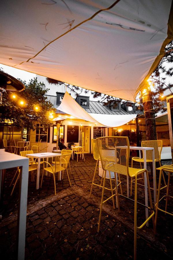 Street Food Possonium Apartments บราติสลาวา ภายนอก รูปภาพ